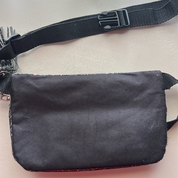 Justice Fannypack - Picture 2 of 3